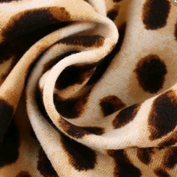 Leopard print Halter Top - Picture 2 of 3